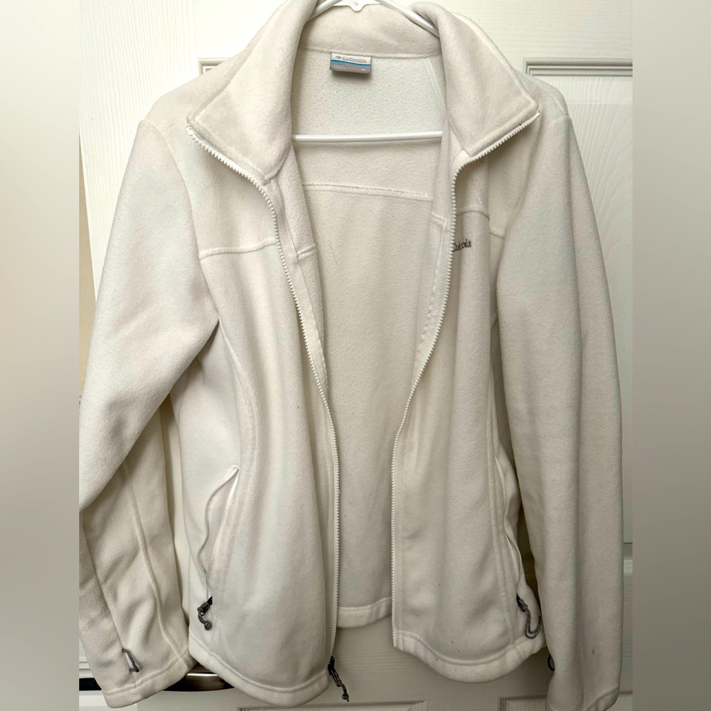 Fleece white Columbia jacket
